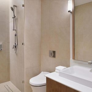 Studio 1 King Partial Sea View High Floor